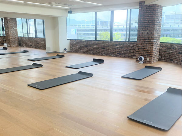 ゼンプレイスピラティス心斎橋 大阪市中央区 Zen Place Pilates Grade２ ゼンプレイスピラティス とは 料金と全スタジオページ Basi スタイル ビクラム ヨガプラス